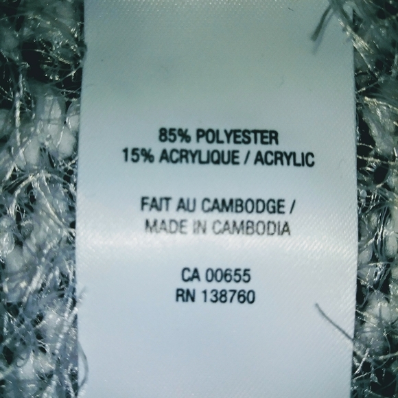 Reitmans  fuzzy cardigan size xs white/black - Picture 4 of 4